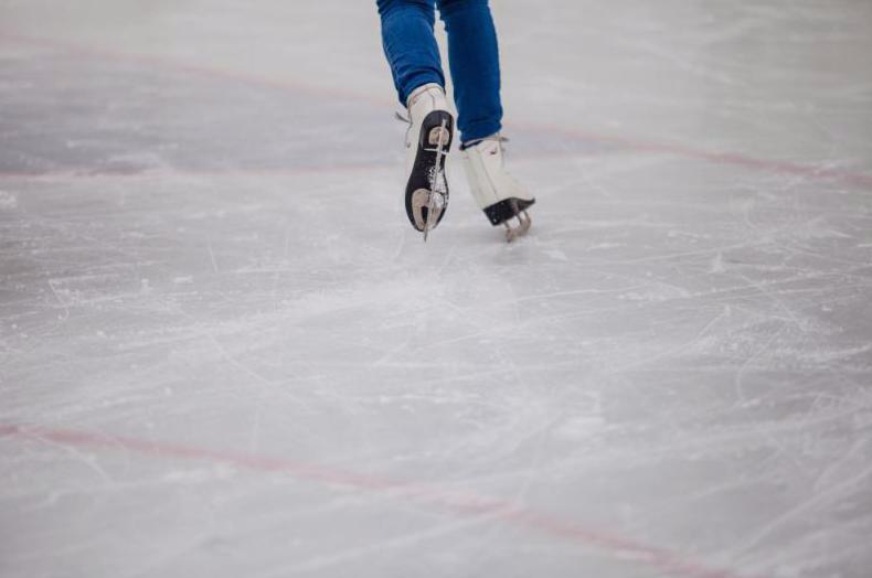 Turnaj dospelých v korčuľovaní